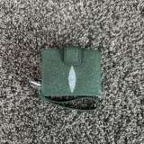 JP-08: Stingray wallet
